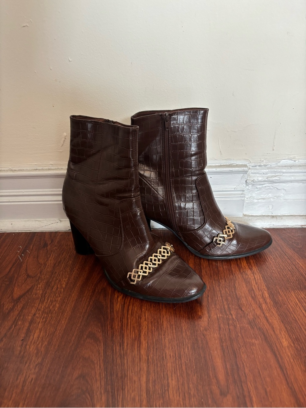 Men’s heeled Brown Croc-Embossed Leather Ankle Boots with Gold Accent | US 12
